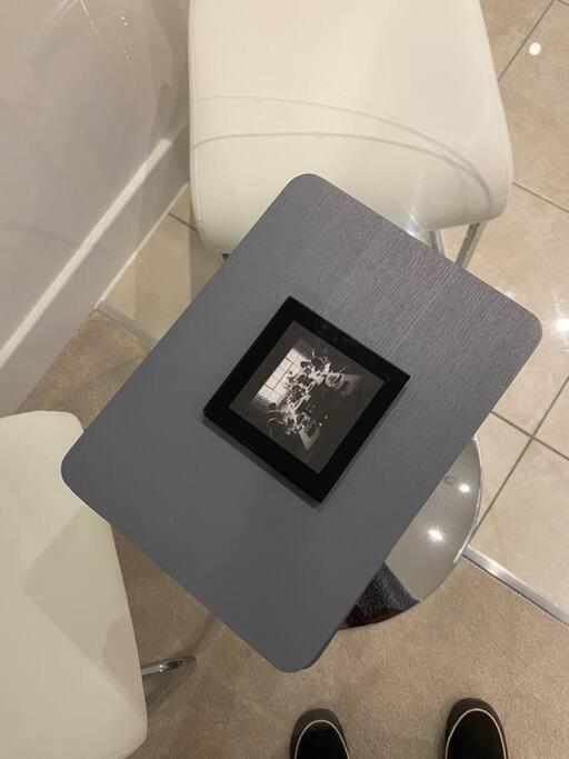 Unrivalled Location - Five Star - Worcester Apartment Bagian luar foto