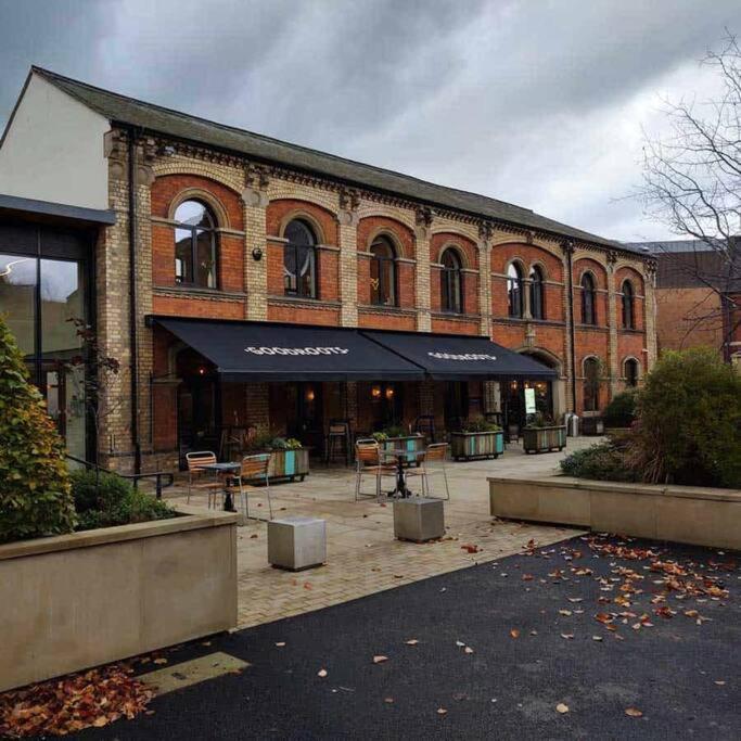 Unrivalled Location - Five Star - Worcester Apartment Bagian luar foto