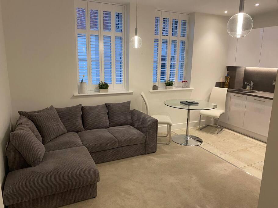 Unrivalled Location - Five Star - Worcester Apartment Bagian luar foto
